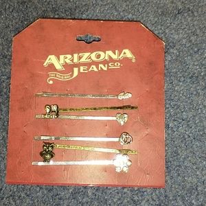 six decorative bobby pins